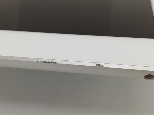 【中古】Apple 【Wi-Fi】 iPad（第6世代/2018） 32GB シルバー MR7G2J/A【福岡天神】保証期間１ヶ月【ランクC】_4