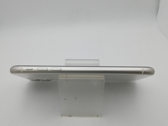 【中古】Apple docomo 【SIMロック解除済み】 iPhone 11 64GB ホワイト MHDC3J/A（後期型番）【新橋烏森通り】保証期間１ヶ月【ランクB】_5