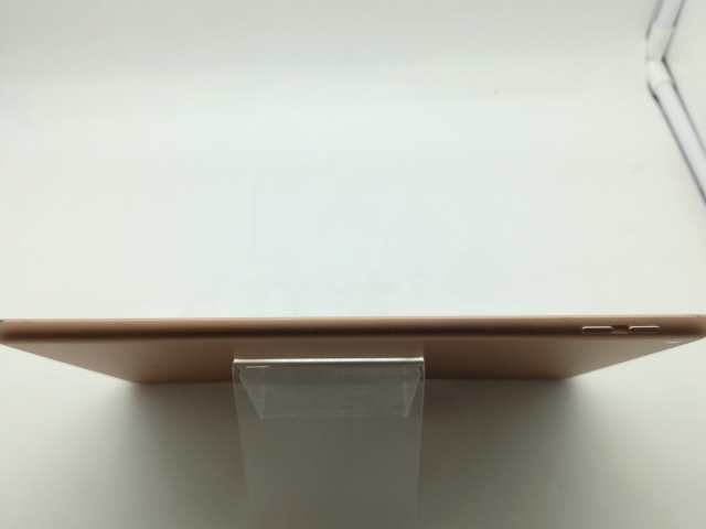 【中古】Apple 【Wi-Fi】 iPad（第6世代/2018） 32GB ゴールド MRJN2J/A【アリオ倉敷】保証期間１ヶ月【ランクC】_3