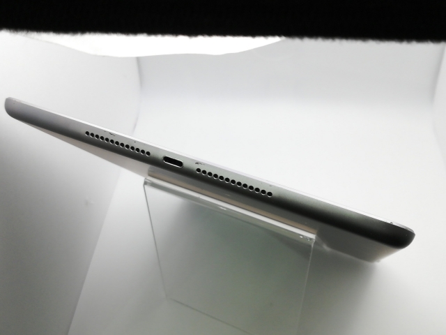 【中古】Apple 【Wi-Fi】 iPad（第6世代/2018） 32GB スペースグレイ MR7F2J/A【新橋烏森通り】保証期間１ヶ月【ランクC】_4