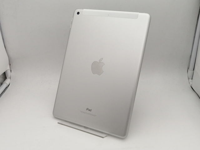 【中古】Apple au 【SIMロック解除済み】 iPad（第6世代/2018） 32GB シルバー MR6P2J/A【なんば】保証期間１ヶ月【ランクC】