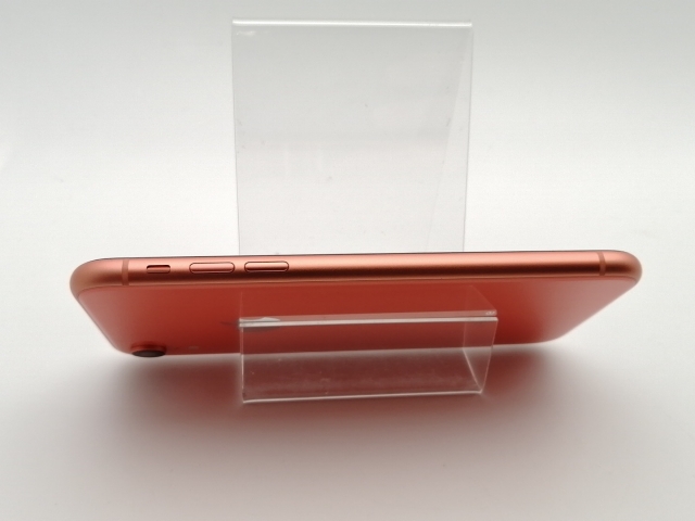 【中古】Apple docomo 【SIMロック解除済み】 iPhone XR 64GB コーラル MT0A2J/A【神保町】保証期間１ヶ月【ランクA】