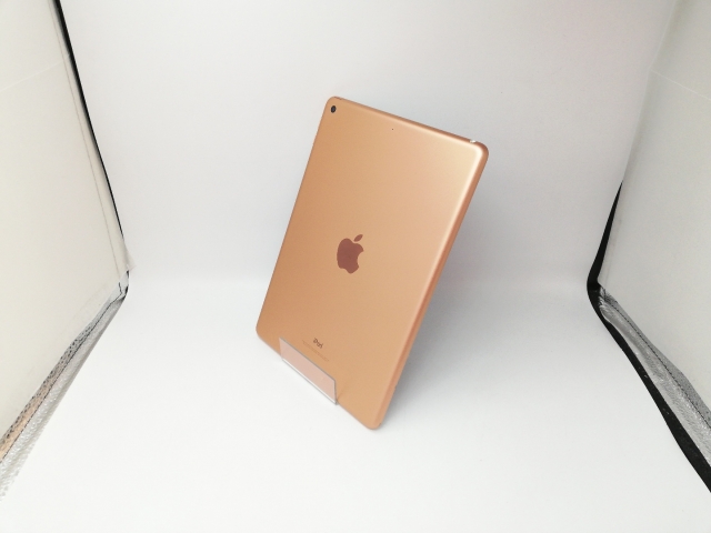 【中古】Apple 【Wi-Fi】 iPad（第6世代/2018） 32GB ゴールド MRJN2J/A【福岡天神】保証期間１ヶ月【ランクC】