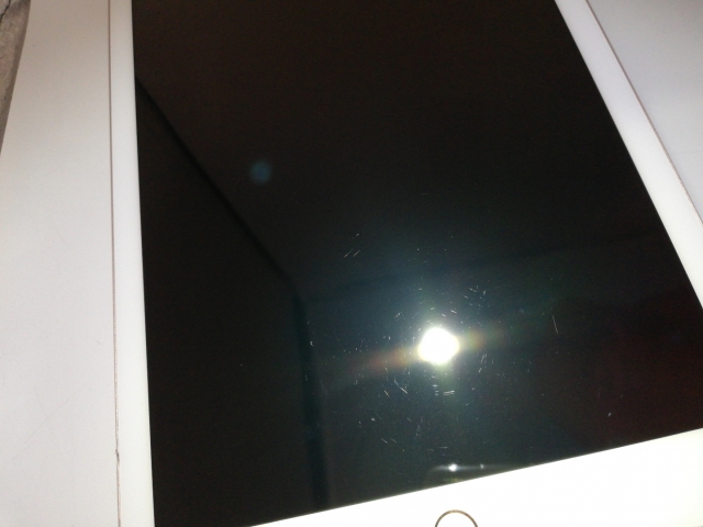 【中古】Apple 【Wi-Fi】 iPad（第6世代/2018） 32GB ゴールド MRJN2J/A【福岡天神】保証期間１ヶ月【ランクC】_9