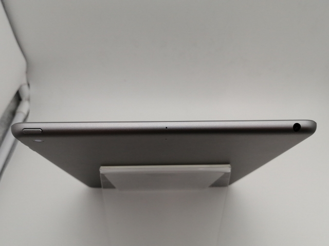 【中古】Apple 【Wi-Fi】 iPad（第6世代/2018） 32GB スペースグレイ MR7F2J/A【なんば】保証期間１ヶ月【ランクB】_2