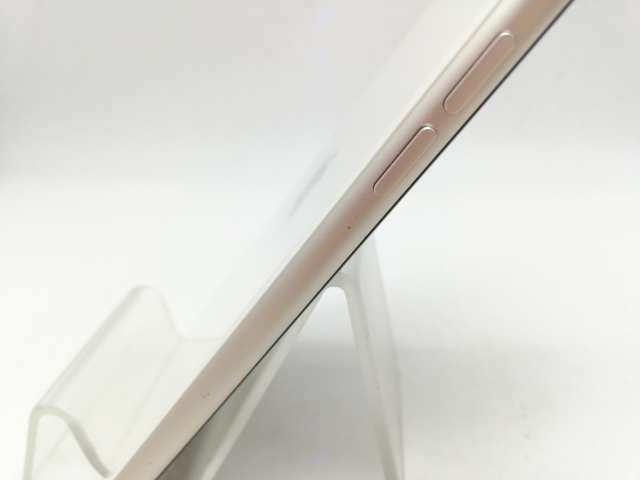 【中古】Apple au 【SIMフリー】 iPhone SE（第3世代） 64GB スターライト MMYD3J/A【秋葉本店】保証期間１ヶ月【ランクC】_8