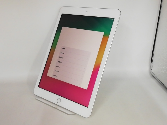 【中古】Apple 【Wi-Fi】 iPad（第6世代/2018） 32GB シルバー MR7G2J/A【福岡天神】保証期間１ヶ月【ランクC】_1