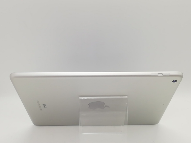 【中古】Apple 【Wi-Fi】 iPad（第6世代/2018） 32GB シルバー MR7G2J/A【福岡天神】保証期間１ヶ月【ランクC】_5