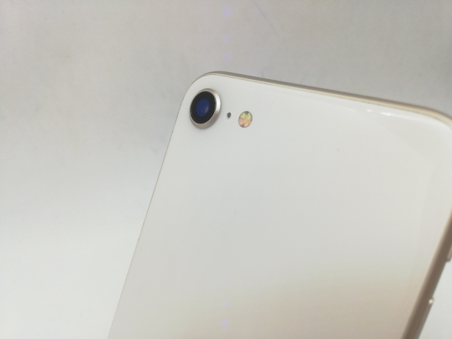 【中古】Apple au 【SIMフリー】 iPhone SE（第3世代） 64GB スターライト MMYD3J/A【秋葉本店】保証期間１ヶ月【ランクC】_6