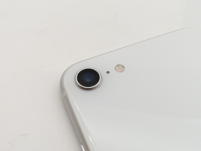 【中古】Apple au 【SIMロック解除済み】 iPhone SE（第2世代） 64GB ホワイト MHGQ3J/A（後期型番）【津田沼】保証期間１ヶ月【ランクC】_6