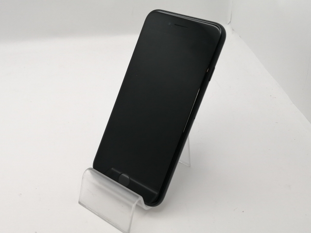 【中古】Apple au 【SIMフリー】 iPhone SE（第3世代） 64GB ミッドナイト MMYC3J/A【新宿東口】保証期間１ヶ月【ランクC】