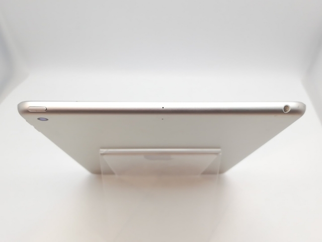 【中古】Apple 【Wi-Fi】 iPad（第6世代/2018） 32GB シルバー MR7G2J/A【高崎モントレー】保証期間１ヶ月【ランクC】_2