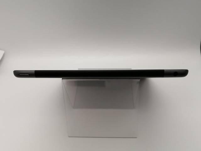 中古】Apple au 【SIMロック解除済み】 iPad（第8世代/2020） 32GB