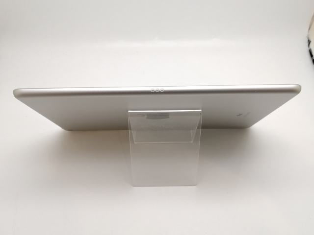 iPad 第8世代 32gb シルバー MYLA2J/A 中古 中古品〕 iPad 第8世代 32GB シルバー MYLA2J／A Wi-Fi【344】 - メルカリ