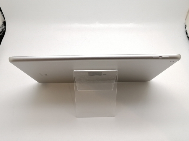 中古】Apple 【Wi-Fi】 iPad（第8世代/2020） 32GB シルバー MYLA2J/A