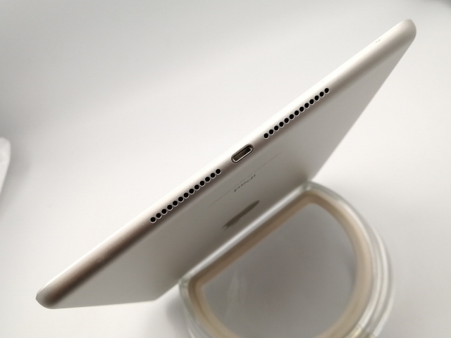 【中古】Apple 【Wi-Fi】 iPad（第6世代/2018） 32GB シルバー MR7G2J/A【ECセンター】保証期間１ヶ月【ランクB】_4