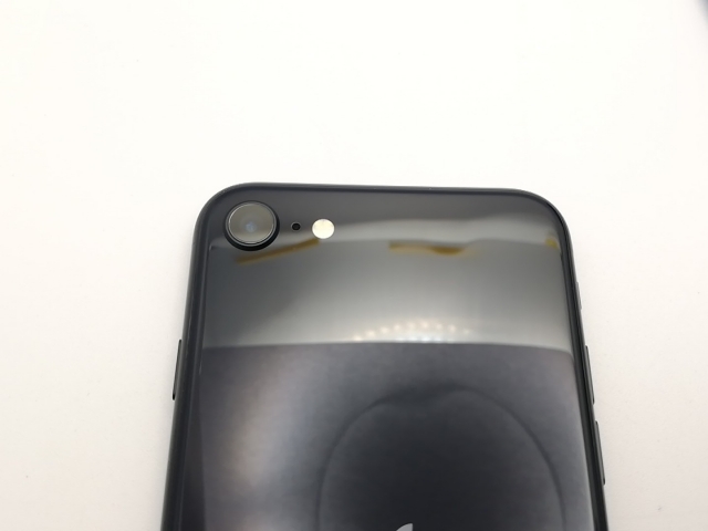 【中古】Apple au 【SIMフリー】 iPhone SE（第3世代） 64GB ミッドナイト MMYC3J/A【秋葉3号】保証期間１ヶ月【ランクA】_2