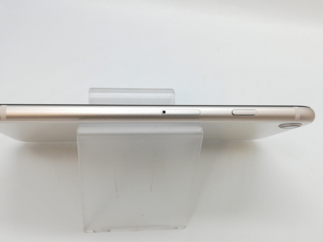 【中古】Apple SoftBank 【SIMフリー】 iPhone SE（第3世代） 128GB スターライト MMYG3J/A【川崎駅前】保証期間１ヶ月【ランクB】_4