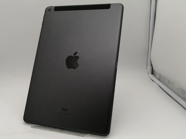 中古】Apple au 【SIMロック解除済み】 iPad（第8世代/2020） 32GB