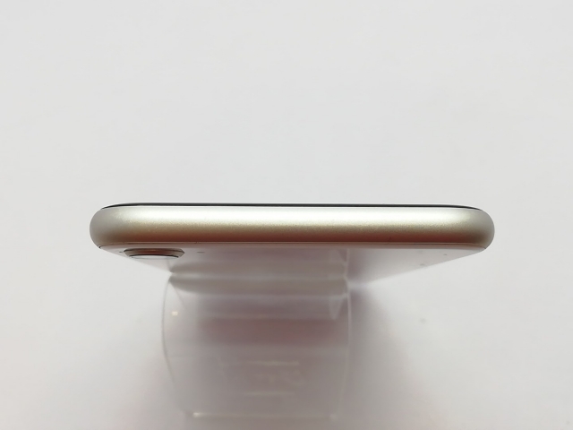 【中古】Apple au 【SIMフリー】 iPhone SE（第3世代） 64GB スターライト MMYD3J/A【立川フロム中武】保証期間１ヶ月【ランクB】_2