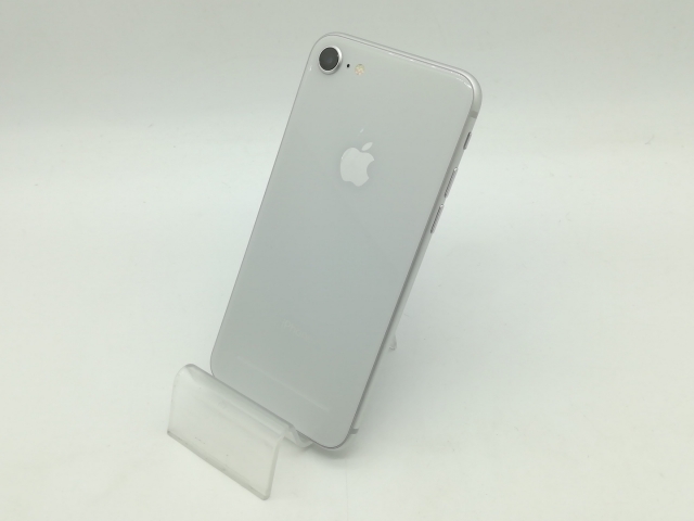 【中古】Apple au 【SIMロック解除済み】 iPhone 8 64GB シルバー MQ792J/A【OSU301】保証期間１ヶ月【ランクC】