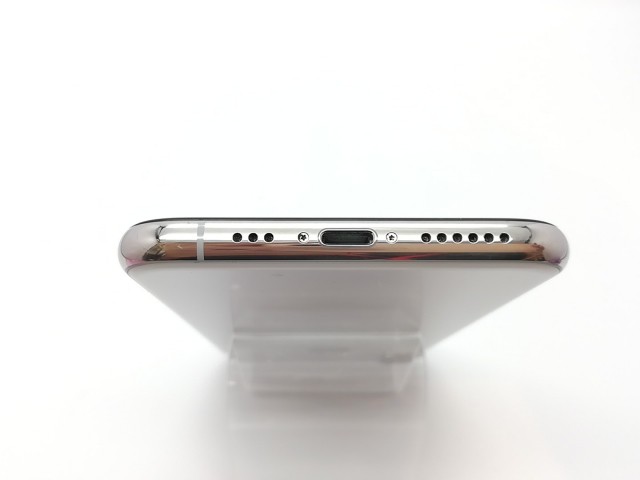 【中古】Apple SoftBank 【SIMロック解除済み】 iPhone XS 64GB シルバー MTAX2J/A【小倉駅前】保証期間１ヶ月【ランクB】の通販は