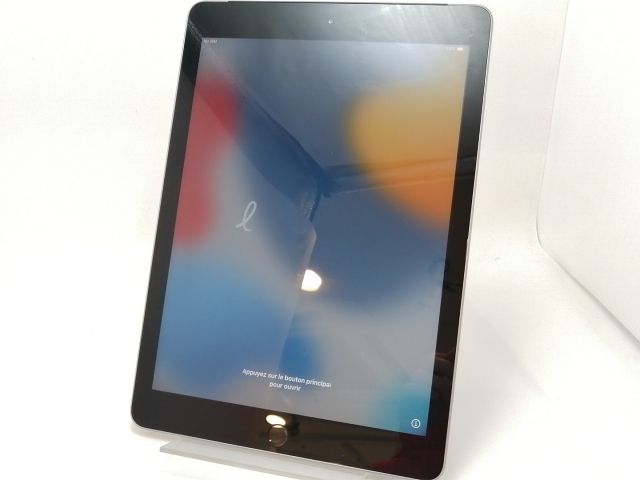 【中古】Apple au 【SIMロック解除済み】 iPad（第6世代/2018） 32GB スペースグレイ MR6N2J/A【津田沼】保証期間１ヶ月【ランクB】_1