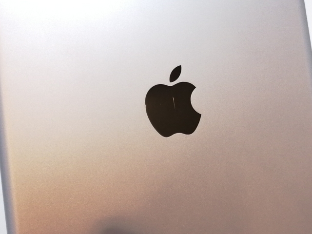 【中古】Apple au 【SIMロック解除済み】 iPad（第6世代/2018） 32GB スペースグレイ MR6N2J/A【津田沼】保証期間１ヶ月【ランクB】_9