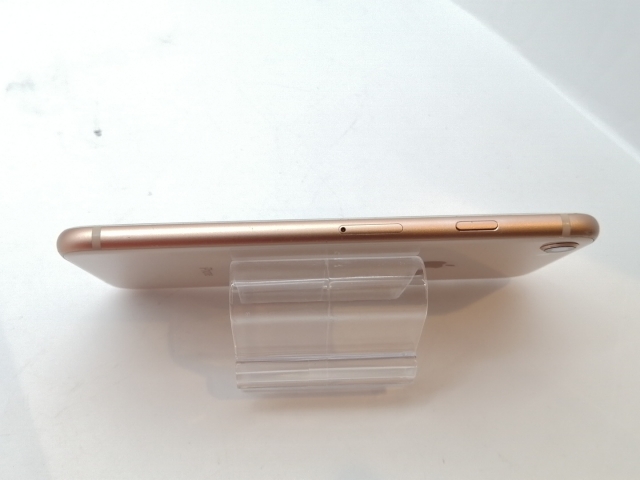 【中古】Apple docomo 【SIMロック解除済み】 iPhone 8 64GB ゴールド MQ7A2J/A【津田沼】保証期間１ヶ月【ランクB】_3