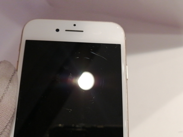 【中古】Apple docomo 【SIMロック解除済み】 iPhone 8 64GB ゴールド MQ7A2J/A【津田沼】保証期間１ヶ月【ランクB】_7