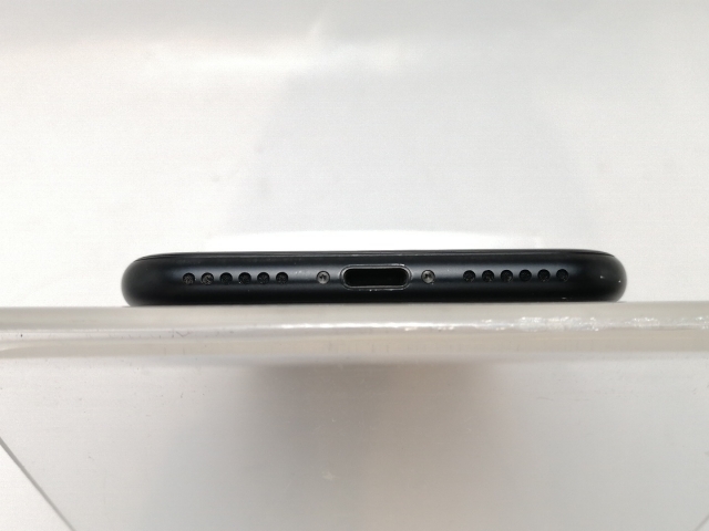 【中古】Apple au 【SIMロック解除済み】 iPhone SE（第2世代） 64GB ブラック MHGP3J/A（後期型番）【津田沼】保証期間１ヶ月【ランクB】_3