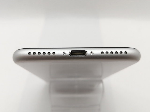 中古】Apple 国内版 【SIMフリー】 iPhone SE（第2世代） 64GB