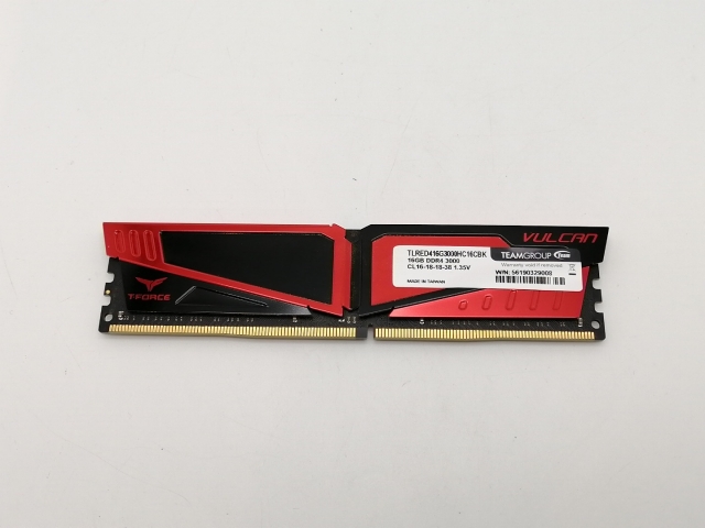 【中古】DDR4 16GB PC4-24000(DDR4-3000)【デスクトップPC用】【津田沼】保証期間１週間 8,745円