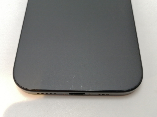 【中古】Apple au 【SIMフリー】 iPhone 16 128GB ブラック MYDQ3J/A【津田沼】保証期間１ヶ月【ランクB】_8