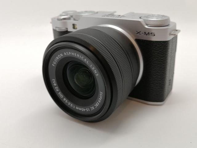 中古】FujiFilm FUJIFILM X-M5 XC15-45mmレンズキット シルバー 