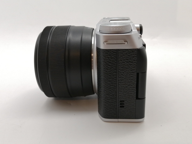 中古】FujiFilm FUJIFILM X-M5 XC15-45mmレンズキット シルバー 