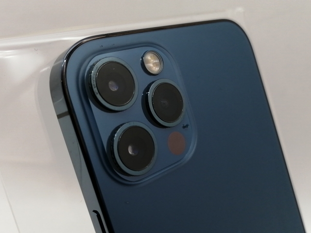 【中古】Apple docomo 【SIMロック解除済み】 iPhone 12 Pro 256GB パシフィックブルー MGMD3J/A【津田沼】保証期間１ヶ月【ランクC】_6