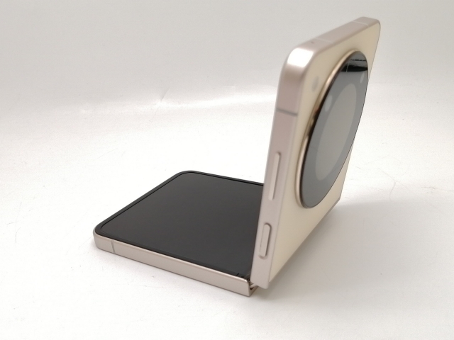 ANDROID - 【新品未使用】Ymobile Libero Flip ゴールド A304ZT Libero Flip A304ZT ゴールド【Y!mobile版SIMフリー】|中古