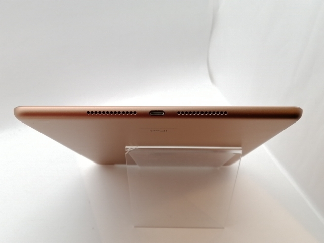 【中古】Apple au 【SIMロック解除済み】 iPad（第8世代/2020） 32GB ゴールド MYMK2J/A【津田沼】保証期間１ヶ月【ランクB】_4