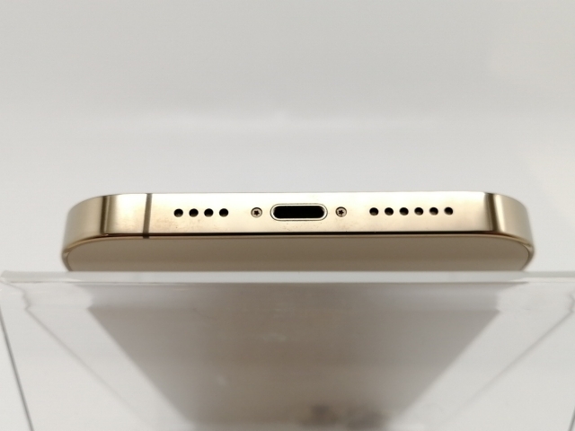 【中古】【赤ロム保証あり】Apple au 【SIMフリー】 iPhone 13 Pro Max 1TB ゴールド MLKJ3J/A【津田沼】保証期間１ヶ月【ランクB】_3