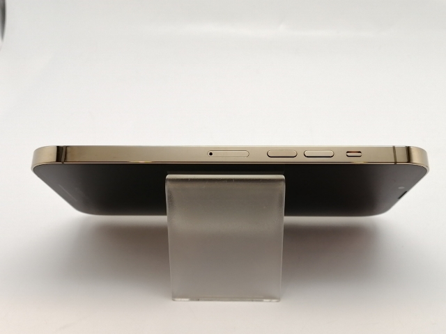 【中古】【赤ロム保証あり】Apple au 【SIMフリー】 iPhone 13 Pro Max 1TB ゴールド MLKJ3J/A【津田沼】保証期間１ヶ月【ランクB】_4