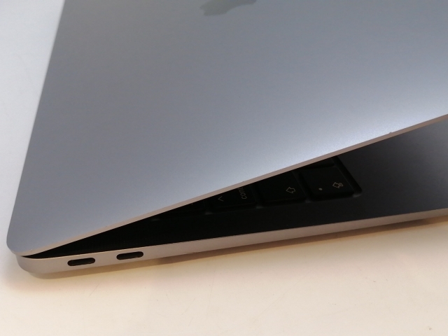 【中古】Apple MacBook Air 13インチ 256GB スペースグレイ MWTJ2J/A (Early 2020)【津田沼】保証期間１ヶ月【ランクC】_4