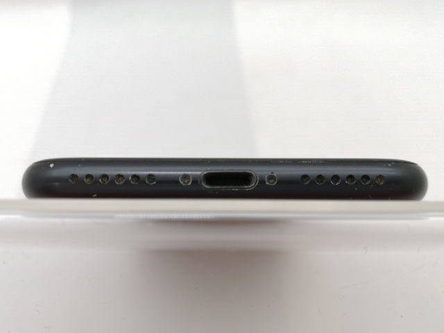 【中古】Apple SoftBank 【SIMロック解除済み】 iPhone SE（第2世代） 64GB ブラック MHGP3J/A（後期型番）【津田沼】保証期間１ヶ月【ランクC】_3