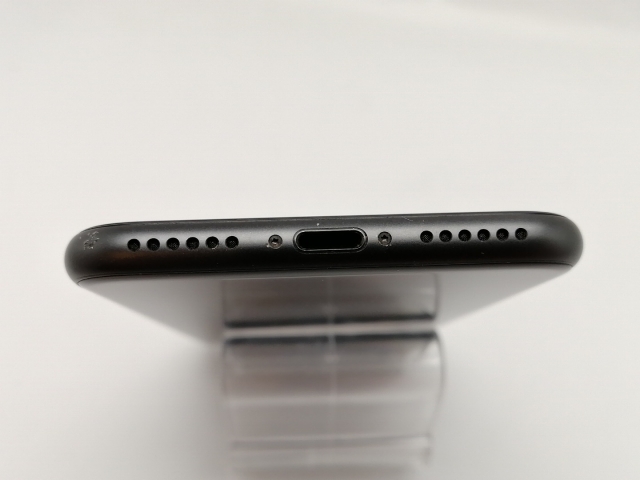 【中古】Apple docomo 【SIMロック解除済み】 iPhone 8 64GB スペースグレイ MQ782J/A【津田沼】保証期間１ヶ月【ランクC】_4