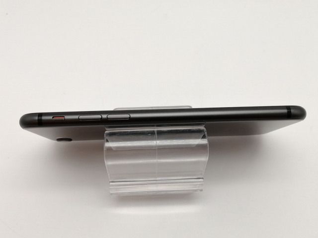 【中古】Apple docomo 【SIMロック解除済み】 iPhone 8 64GB スペースグレイ MQ782J/A【津田沼】保証期間１ヶ月【ランクC】_5