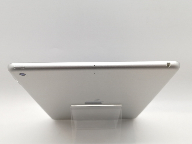 Apple iPad 2017 第5世代 シルバー 32GB iPad 第5世代 32GB Wi-Fi+ 