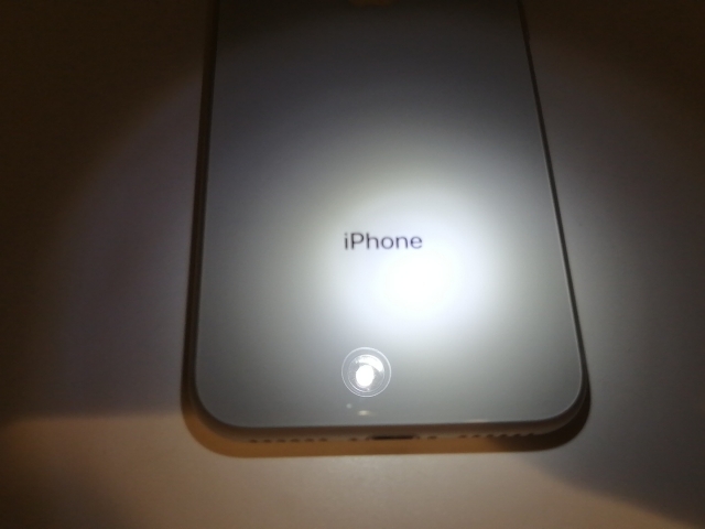 中古】Apple SoftBank 【SIMロック解除済み】 iPhone 8 64GB シルバー 中古】Apple SoftBank 【SIMロック解除済み】 iPhone 8 64GB シルバー