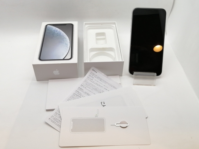 中古】Apple docomo 【SIMロック解除済み】 iPhone XR 64GB