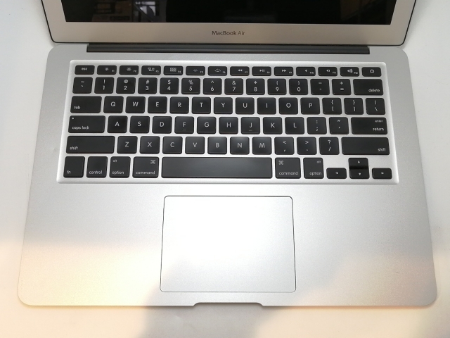【中古】Apple MacBook Air 13インチ CTO (Early 2015) Core i5(1.6G)/4G/128G(SSD)【津田沼】保証期間１ヶ月【ランクC】_4