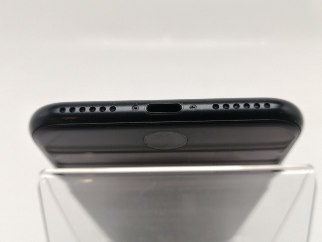 【中古】Apple au 【SIMロック解除済み】 iPhone SE（第2世代） 128GB ブラック MXD02J/A【津田沼】保証期間１ヶ月【ランクC】